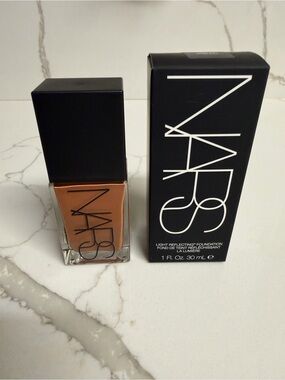 NARS Light Reflecting Foundation